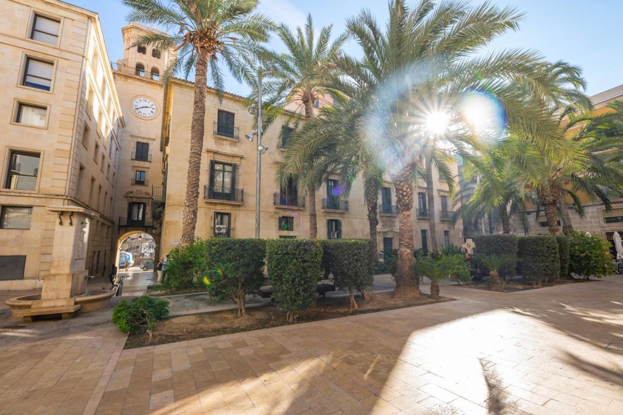 Apartamento Magic Atico In The Heart Of The Old Town Alicante Exterior foto