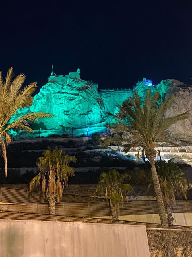 Apartamento Magic Atico In The Heart Of The Old Town Alicante Exterior foto