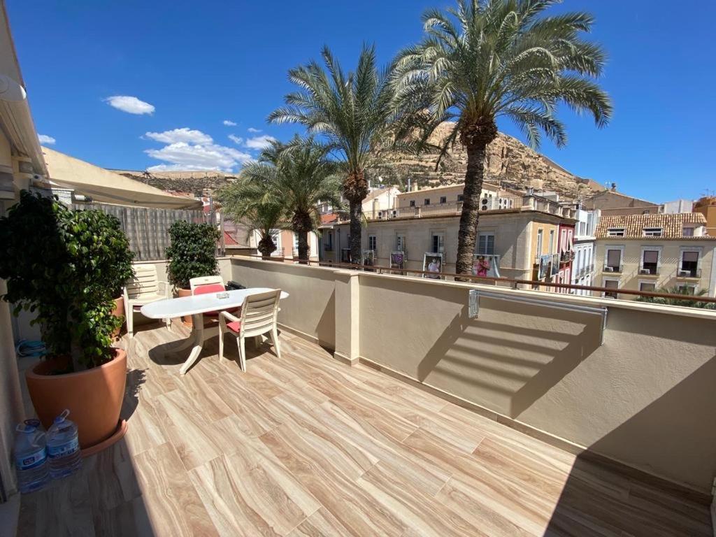 Apartamento Magic Atico In The Heart Of The Old Town Alicante Exterior foto