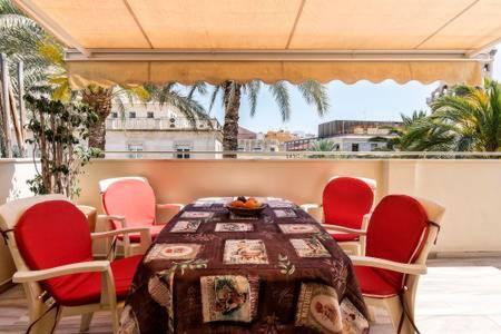 Apartamento Magic Atico In The Heart Of The Old Town Alicante Exterior foto